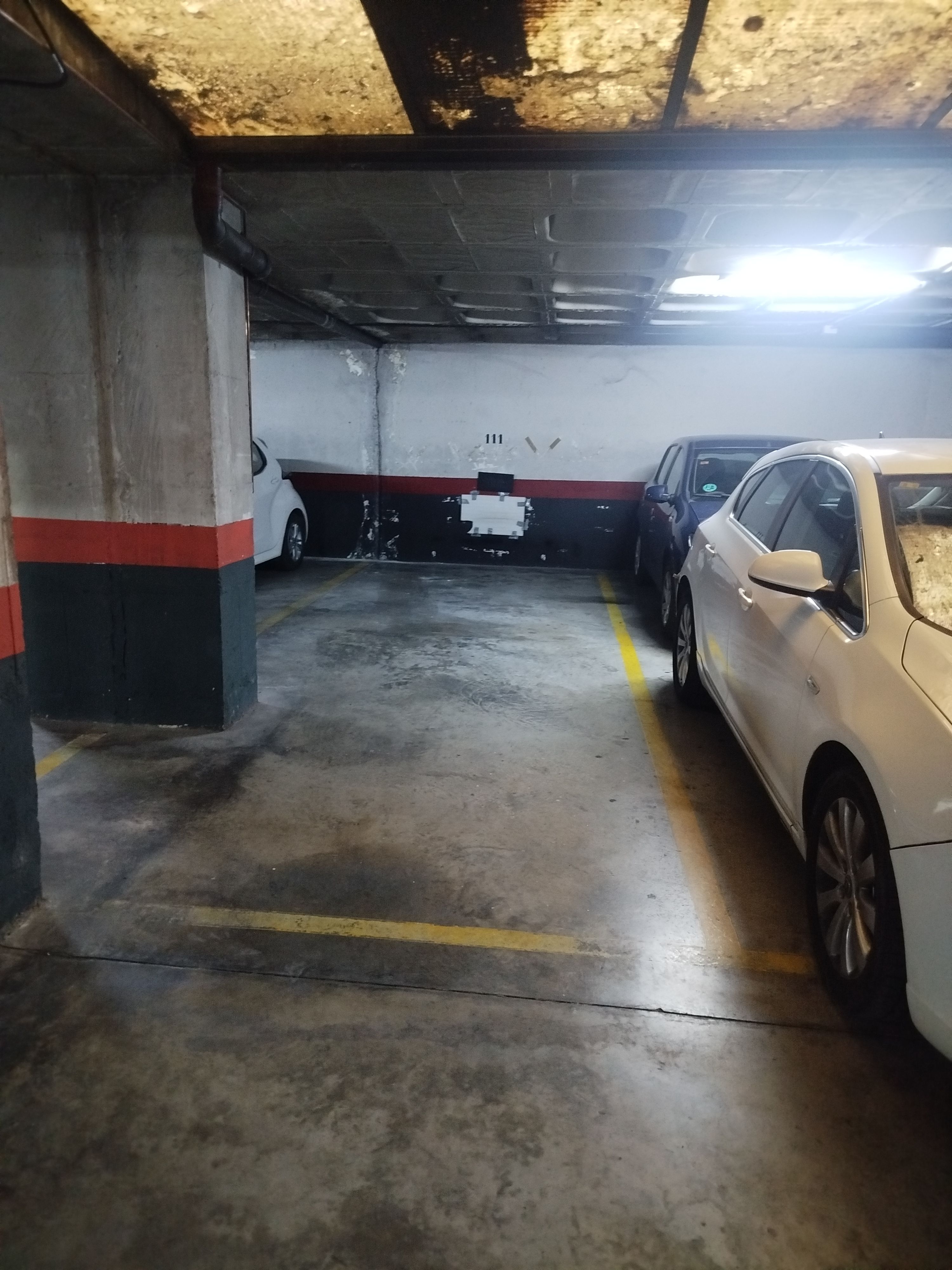 Parking space in Calle de Santa Leonor, 61, San Blas-Canillejas, Madrid — photo 2