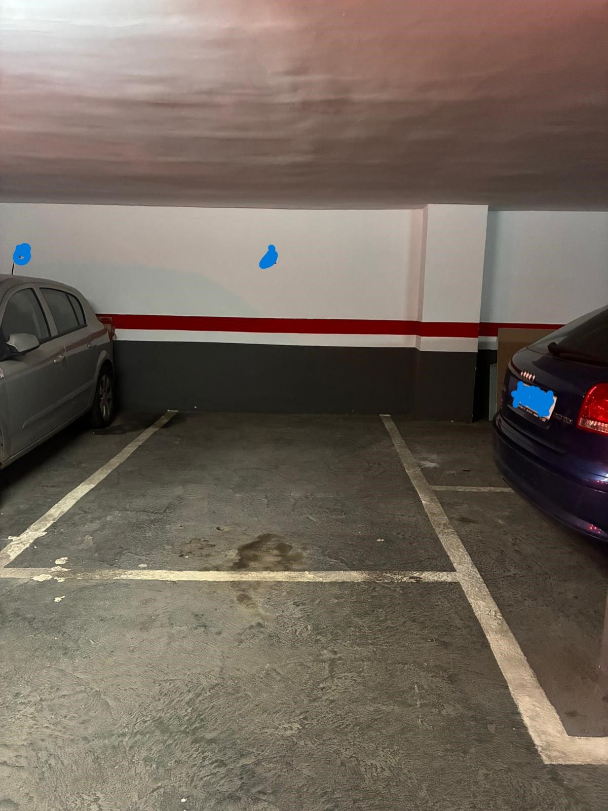 Parking space in Carrer de les Acàcies, 29, Benicalap, València — photo 2