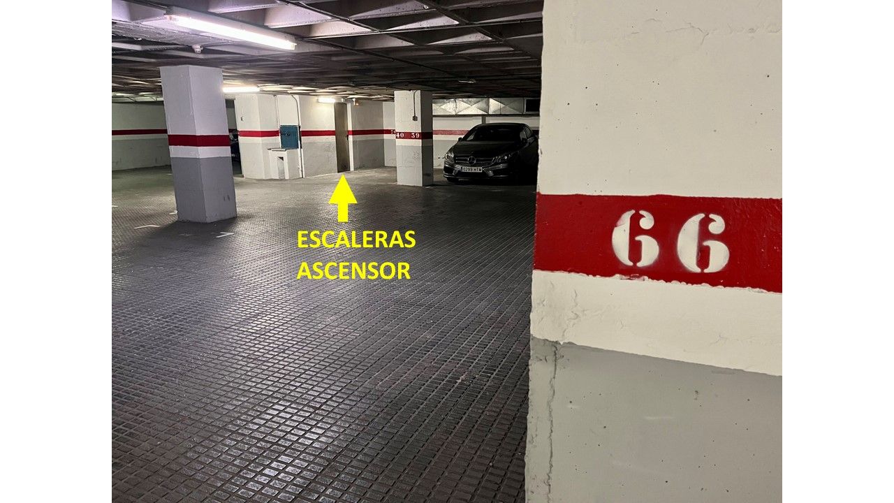 Parking space in Avinguda de Roma, 101, Eixample, Barcelona — photo 5
