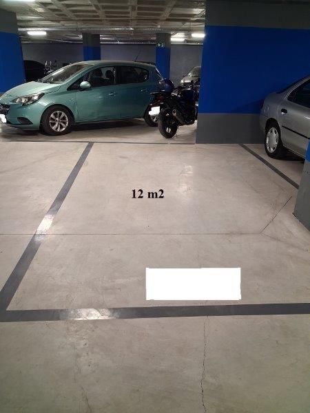 Parking space in Carrer de la Borrasca, 19, Patraix, València — photo 1